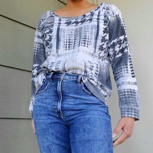 Cotton On | B&W Distressed Houndstooth Crewneck